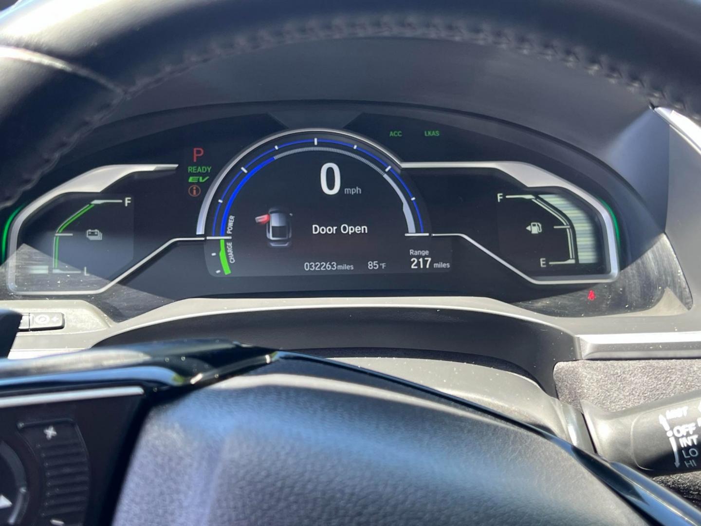 2019 DARK GRAY /BLACK Honda Clarity Touring Plug-In Hybrid (JHMZC5F32KC) with an 1.5L L4 DOHC 16V HYBRID engine, CVT transmission, located at 744 E Miner Ave, Stockton, CA, 95202, (209) 944-5770, 37.956863, -121.282082 - Photo#5